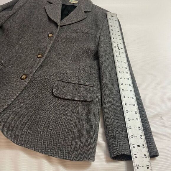 L.L. Bean Grey Herringbone Blazer Size 10R - Picture 4 of 7